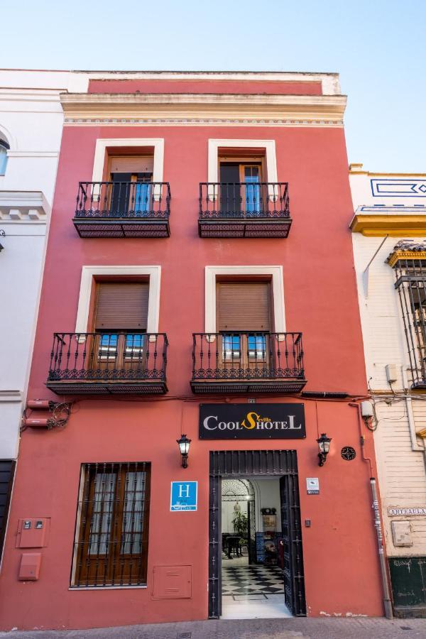 Cool Sevilla Hotel Exterior photo